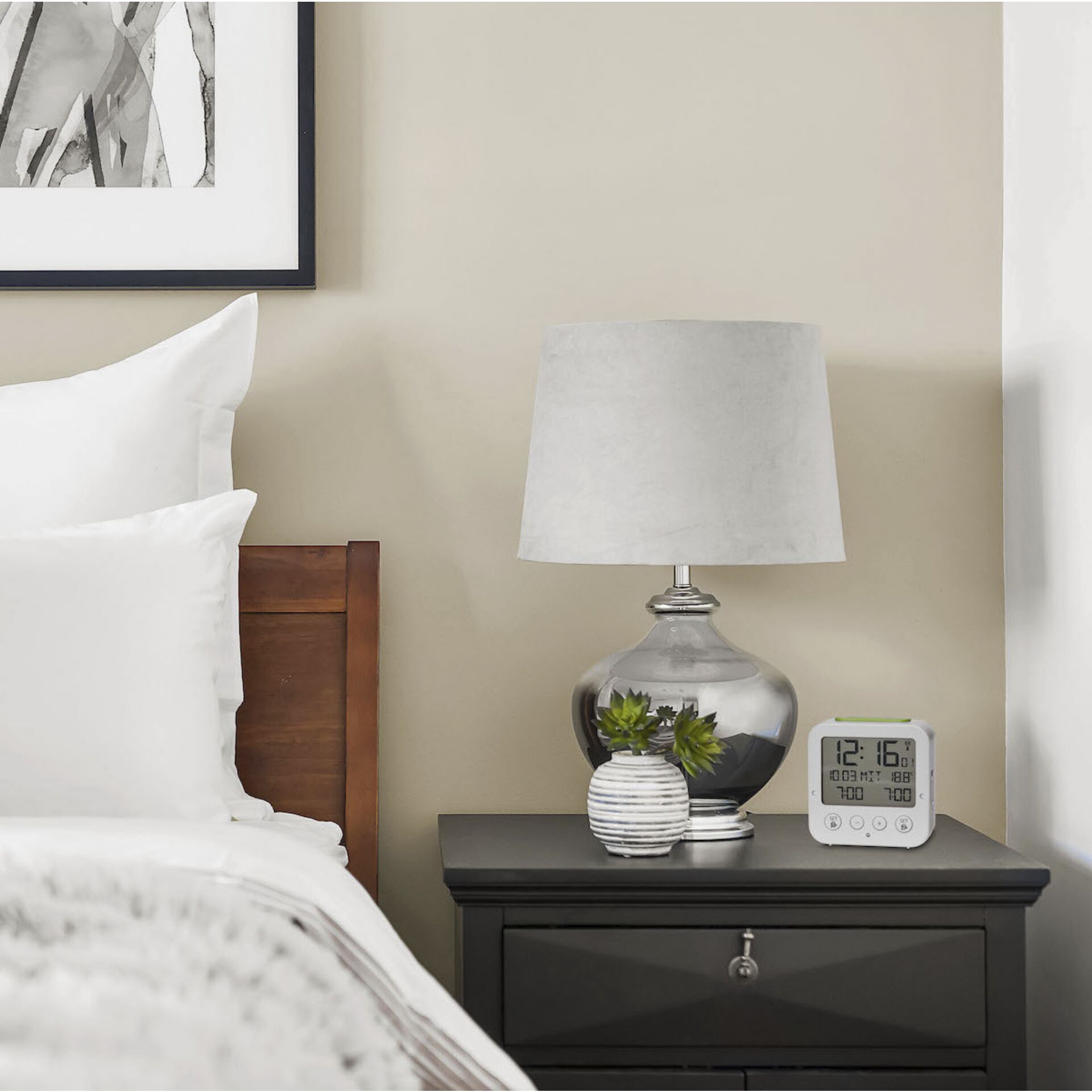 Tfa Bingo Funk-Wecker (L x B) 81, 33 mm, mm x 81 mm WeiAz, GrALn (60.2528.02)